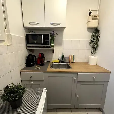 Proche Metro - Emplacement Ideal Apartment