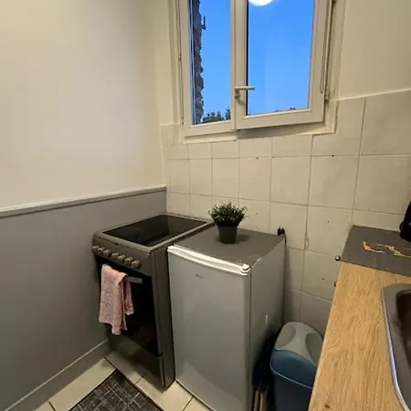 Apartment Proche Metro - Emplacement Ideal *
